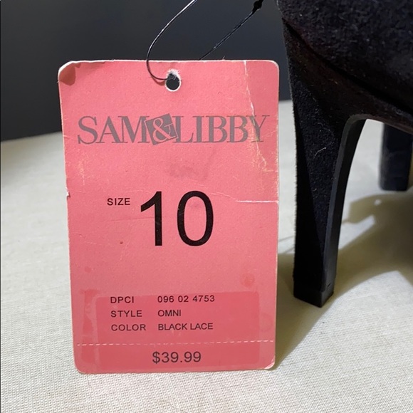 Sam and Libby black lace pumps - Picture 2 of 4